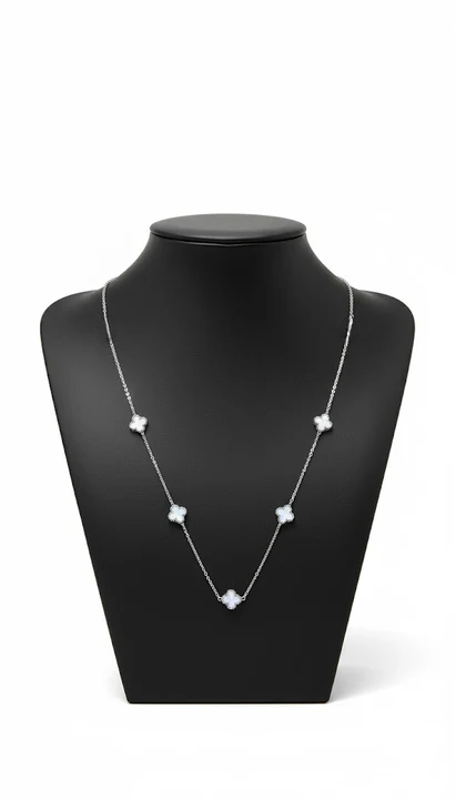 Miras Beyaz Yonca Kolye