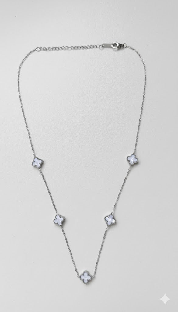 Miras Beyaz Yonca Kolye